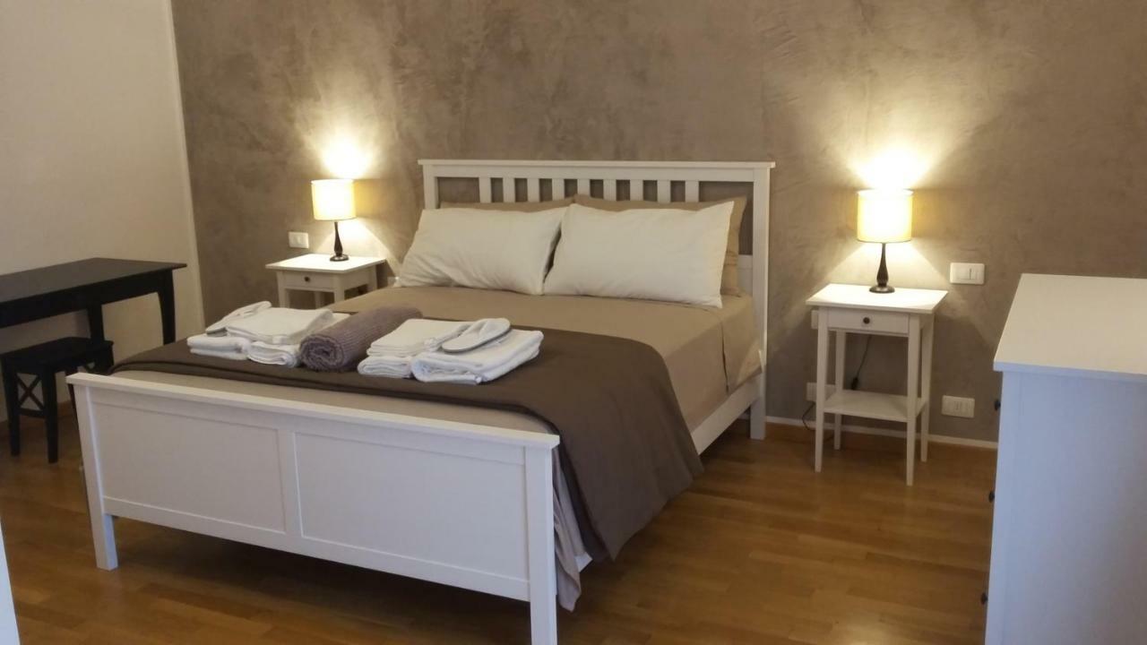 Bed and Breakfast Residenza Leon Castelnuovo del Garda Esterno foto